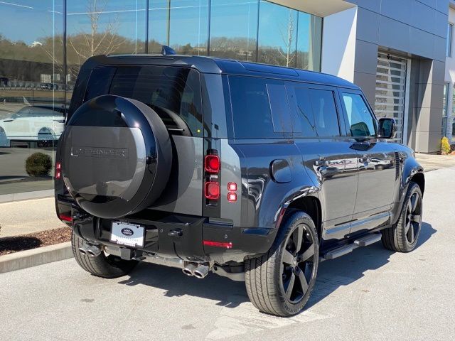 2025 Land Rover Defender X-Dynamic SE