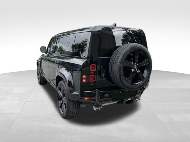 2025 Land Rover Defender X-Dynamic SE