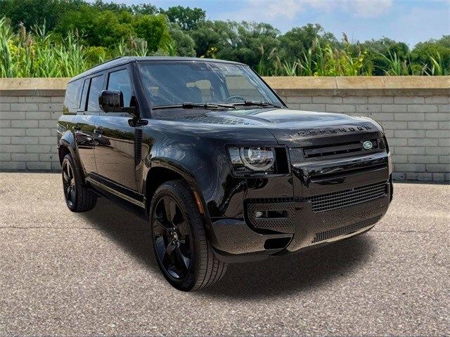 2025 Land Rover Defender X-Dynamic SE