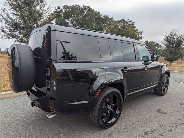 2025 Land Rover Defender V8