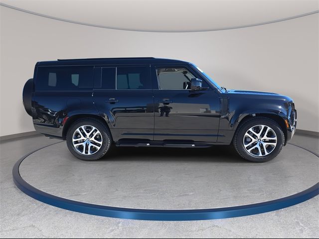 2025 Land Rover Defender X-Dynamic SE