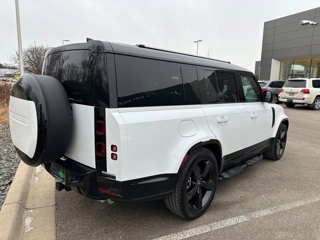 2025 Land Rover Defender X-Dynamic SE