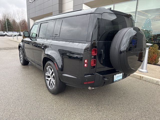 2025 Land Rover Defender X-Dynamic SE