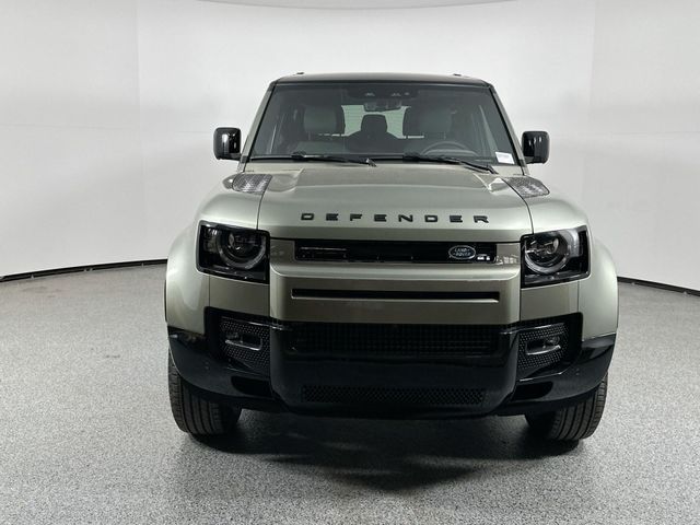 2025 Land Rover Defender X-Dynamic SE