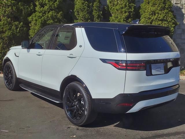 2025 Land Rover Discovery Dynamic SE