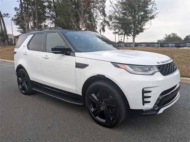 2025 Land Rover Discovery Dynamic SE