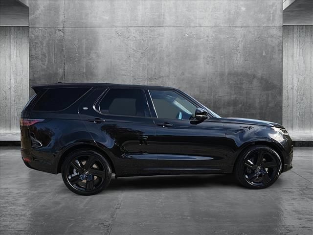 2025 Land Rover Discovery Dynamic SE