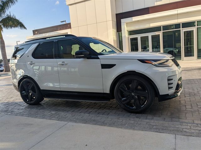 2025 Land Rover Discovery Dynamic SE