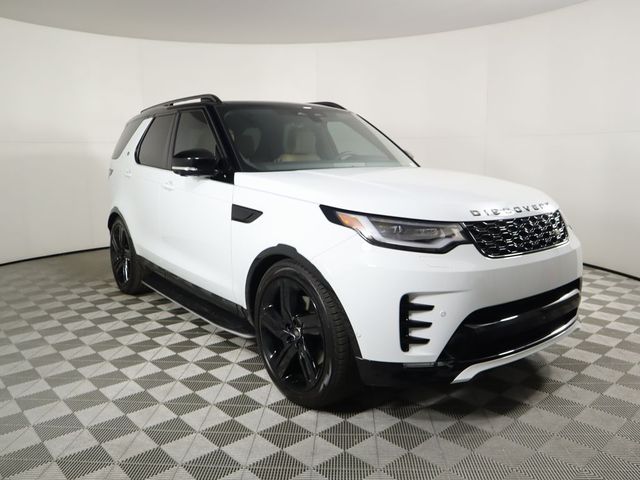 2025 Land Rover Discovery Dynamic SE