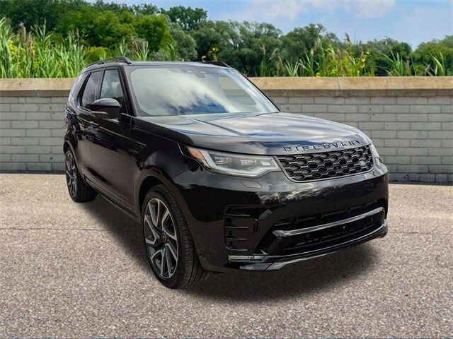 2025 Land Rover Discovery Dynamic SE