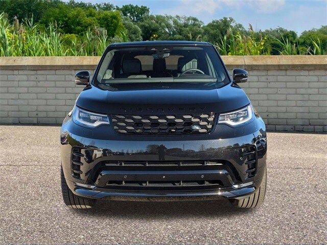 2025 Land Rover Discovery Dynamic SE