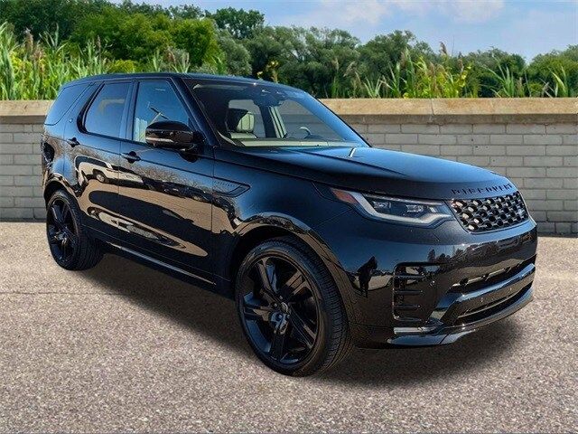 2025 Land Rover Discovery Dynamic SE