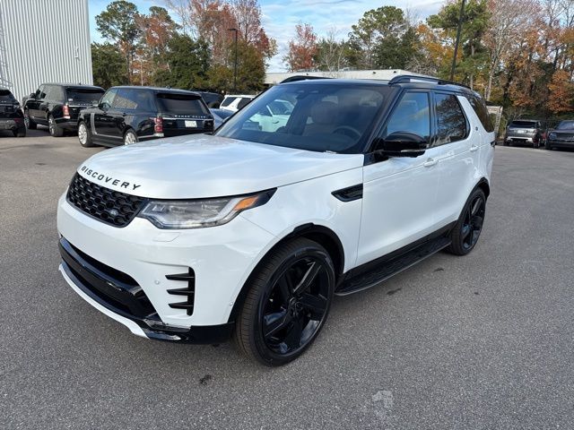 2025 Land Rover Discovery Dynamic SE