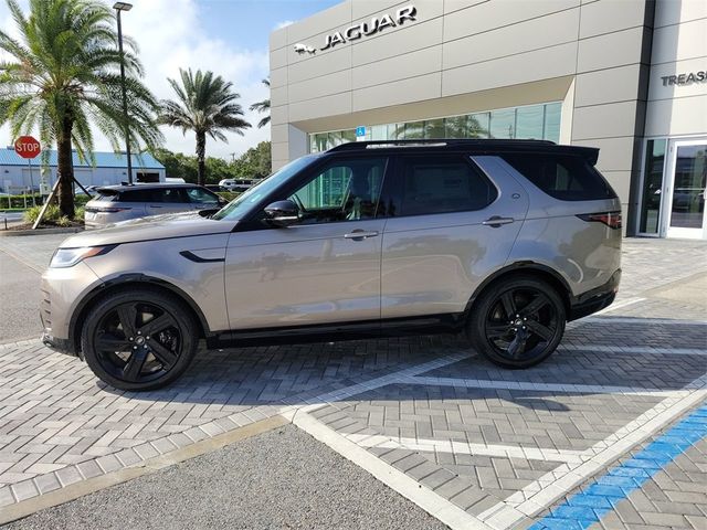 2025 Land Rover Discovery Metropolitan Edition