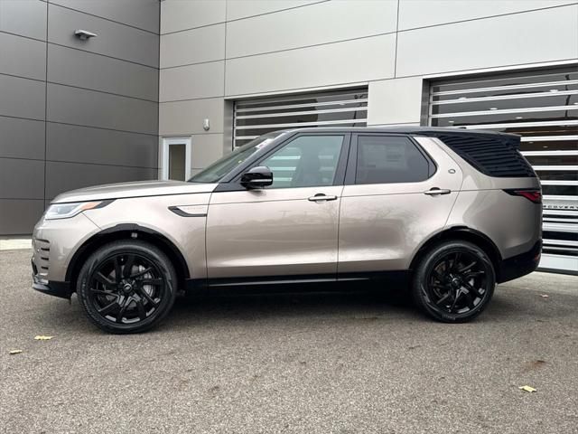 2025 Land Rover Discovery Dynamic SE