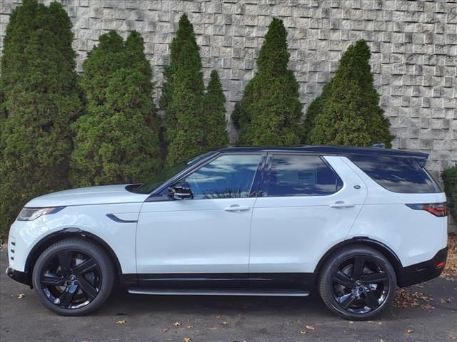 2025 Land Rover Discovery Dynamic SE