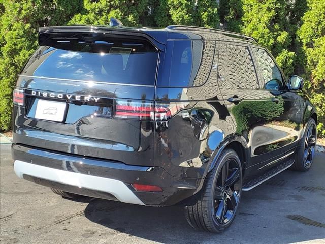 2025 Land Rover Discovery Metropolitan Edition