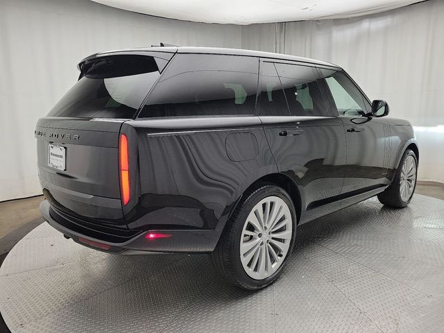 2025 Land Rover Range Rover SE