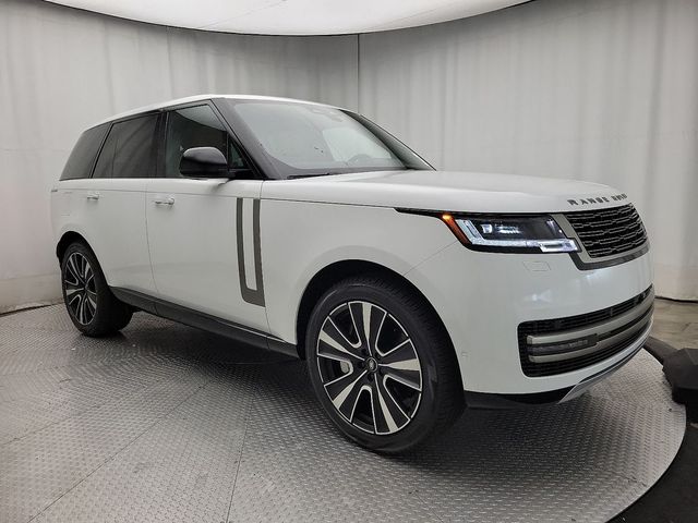 2025 Land Rover Range Rover SE