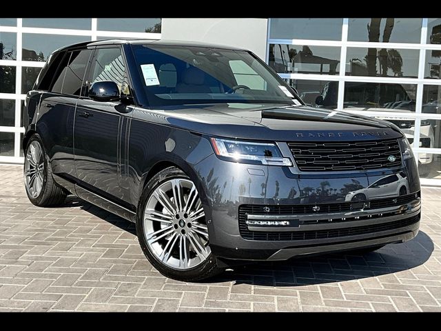 2025 Land Rover Range Rover SE