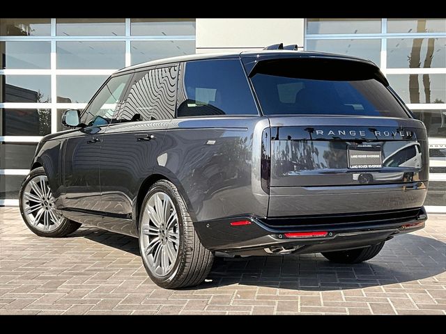 2025 Land Rover Range Rover SE