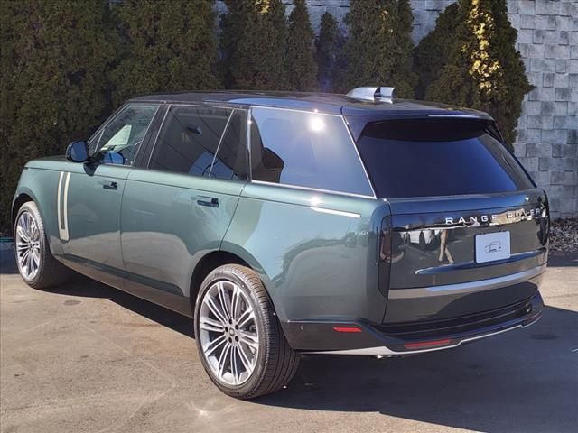 2025 Land Rover Range Rover SE