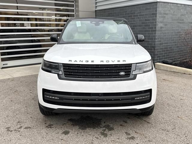 2025 Land Rover Range Rover SE