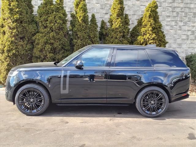 2025 Land Rover Range Rover SE