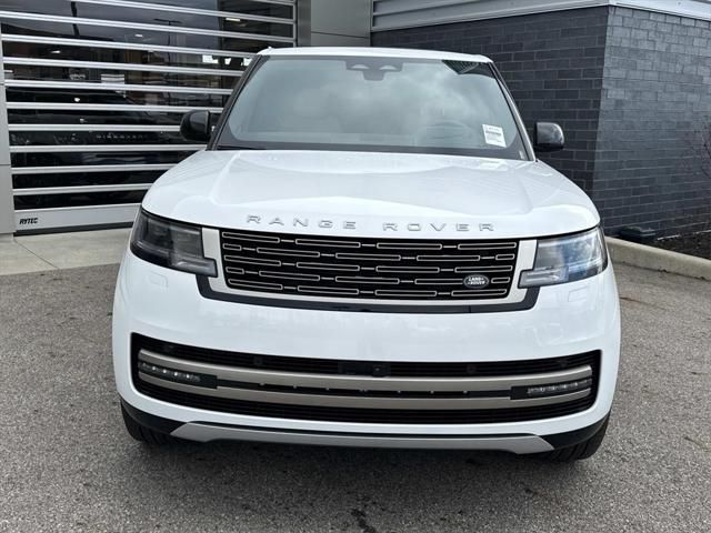 2025 Land Rover Range Rover SE