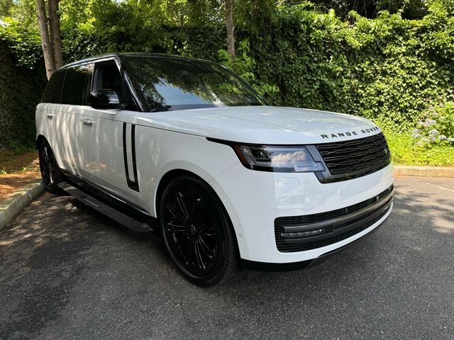 2025 Land Rover Range Rover SE