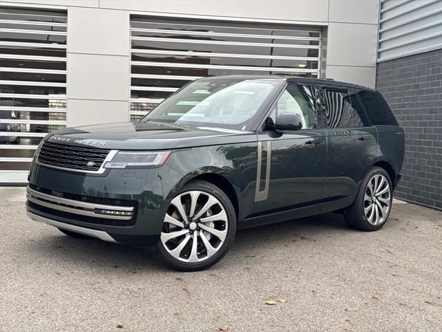 2025 Land Rover Range Rover SE