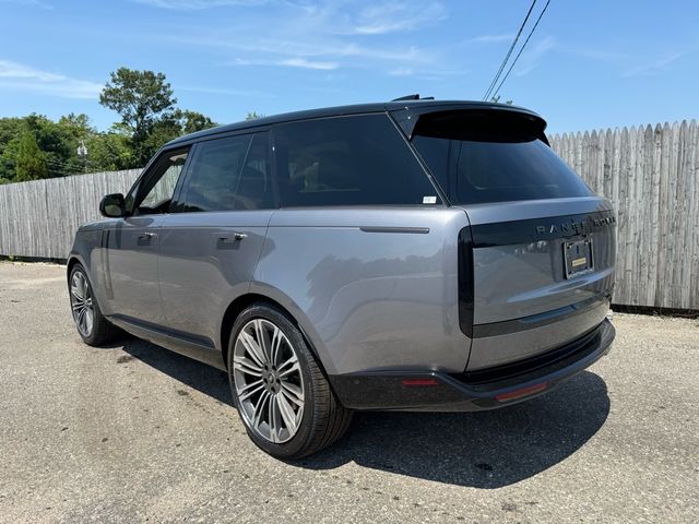 2025 Land Rover Range Rover SE