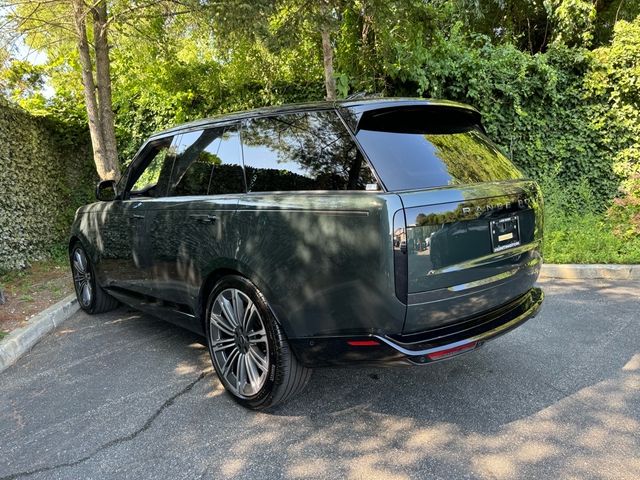 2025 Land Rover Range Rover SE