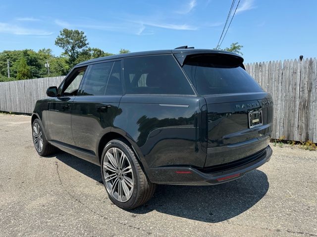 2025 Land Rover Range Rover SE
