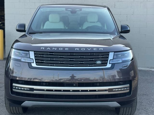 2025 Land Rover Range Rover SE