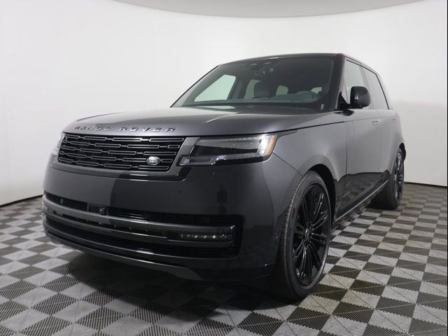 2025 Land Rover Range Rover SE