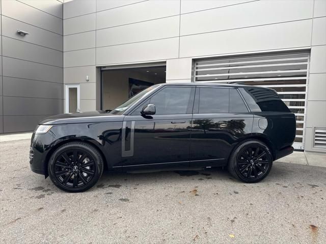 2025 Land Rover Range Rover SE