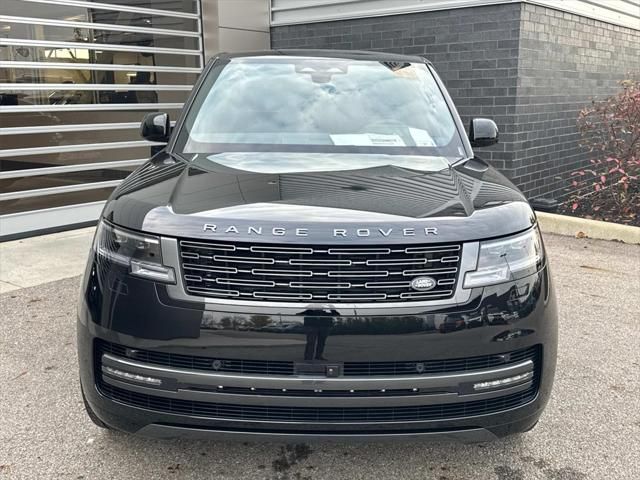 2025 Land Rover Range Rover SE