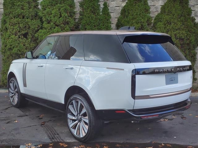 2025 Land Rover Range Rover SV