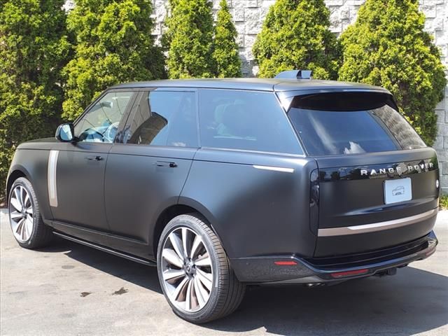 2025 Land Rover Range Rover SV