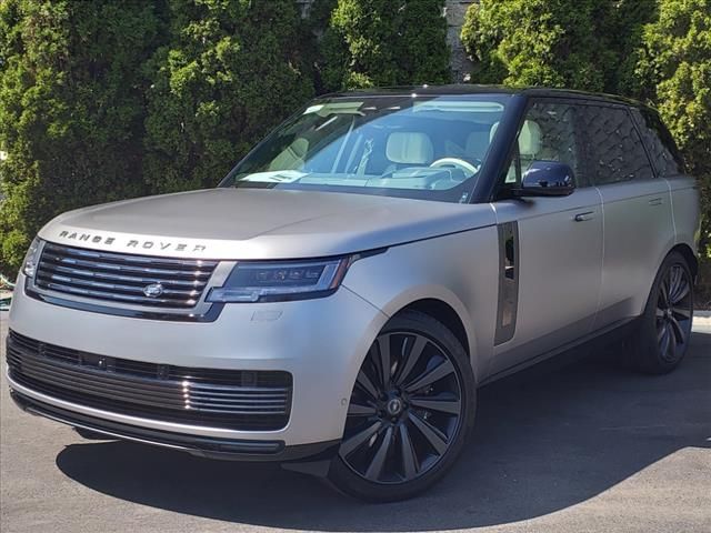 2025 Land Rover Range Rover SV