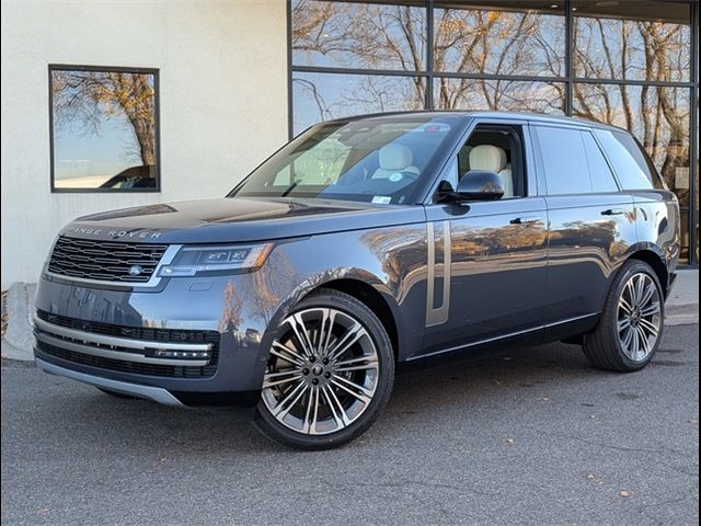 2025 Land Rover Range Rover SE