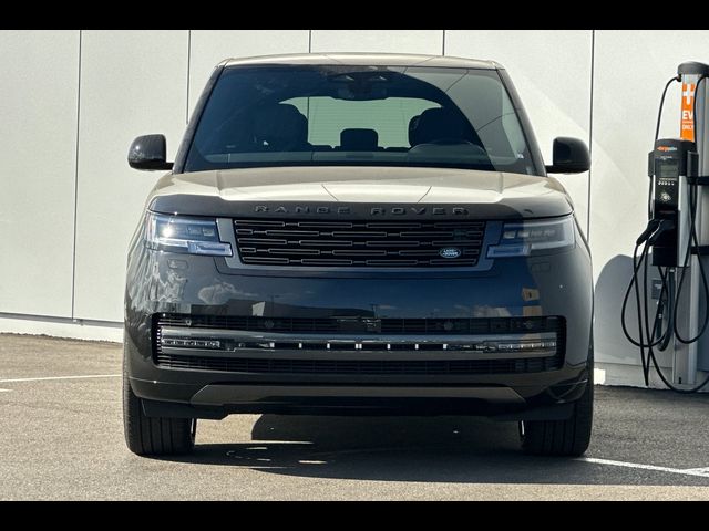 2025 Land Rover Range Rover SE