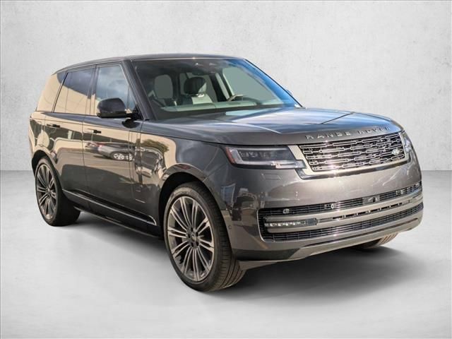 2025 Land Rover Range Rover SE
