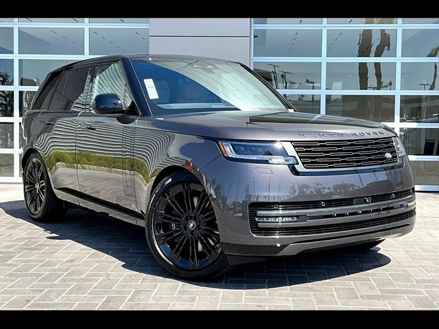 2025 Land Rover Range Rover SE