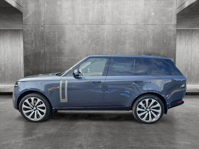 2025 Land Rover Range Rover SE