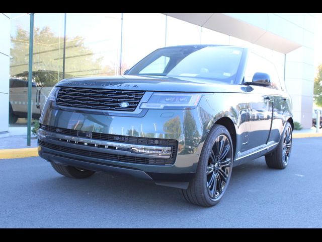 2025 Land Rover Range Rover SE