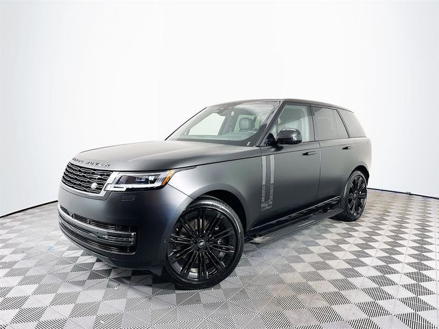 2025 Land Rover Range Rover SE