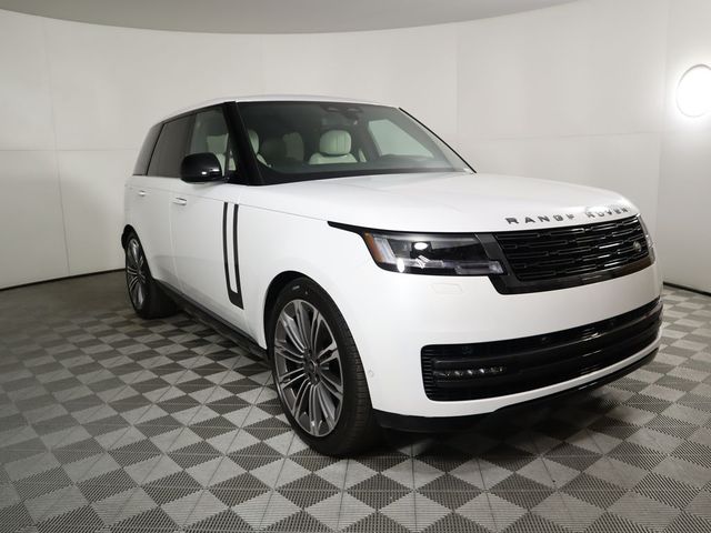 2025 Land Rover Range Rover SE