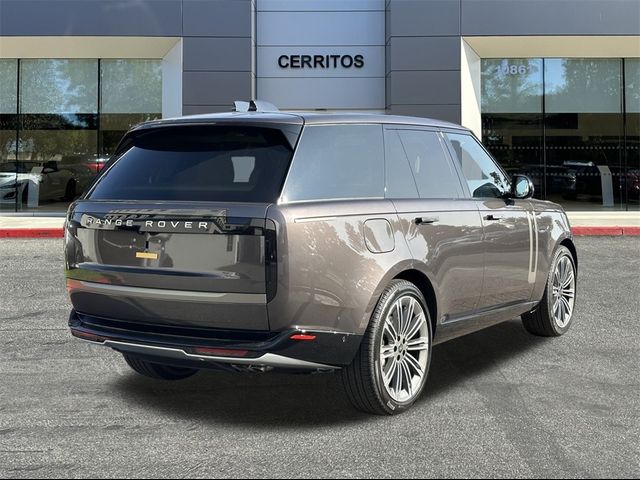 2025 Land Rover Range Rover SE